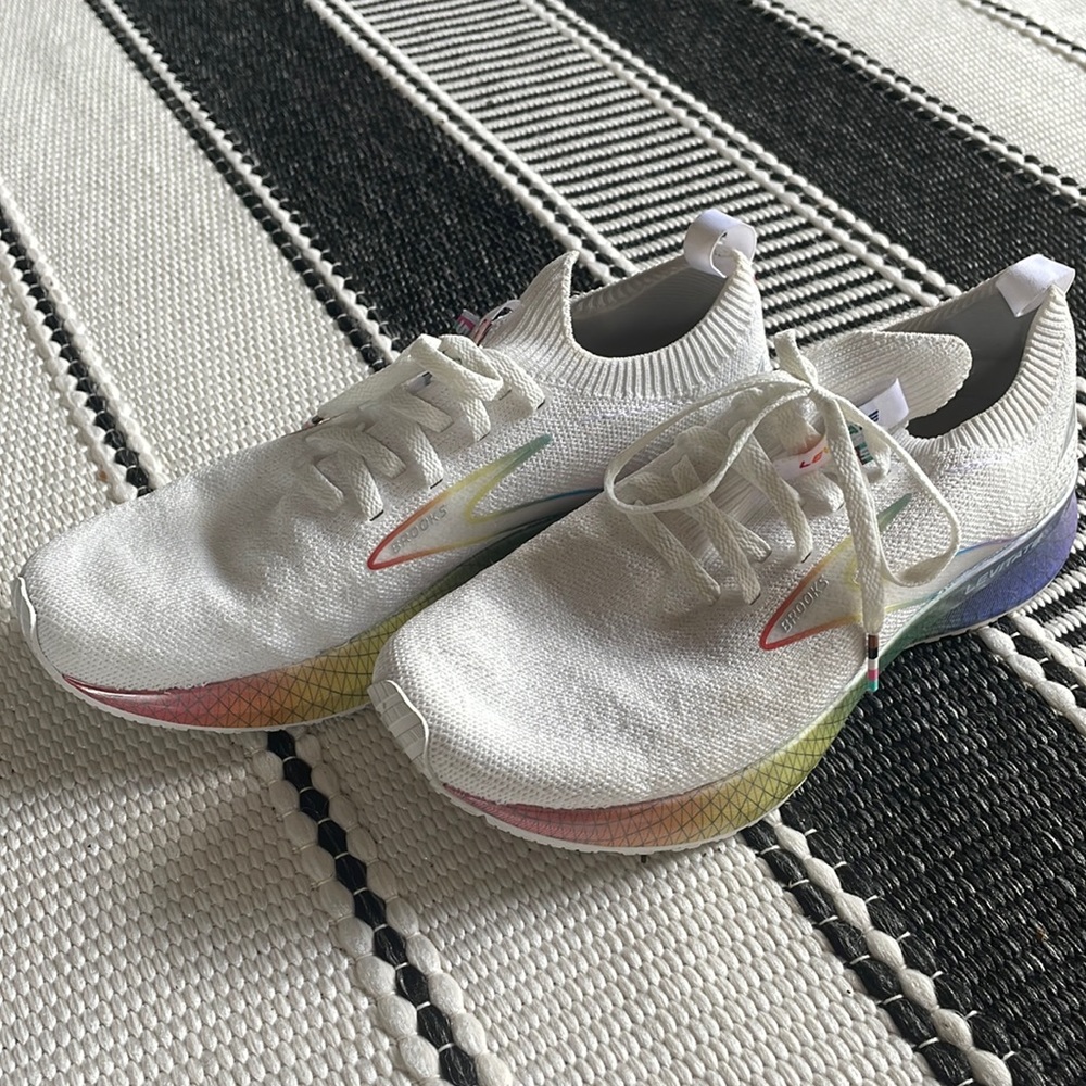 Limited Edition Levitate 5 Brooks Running Shoes